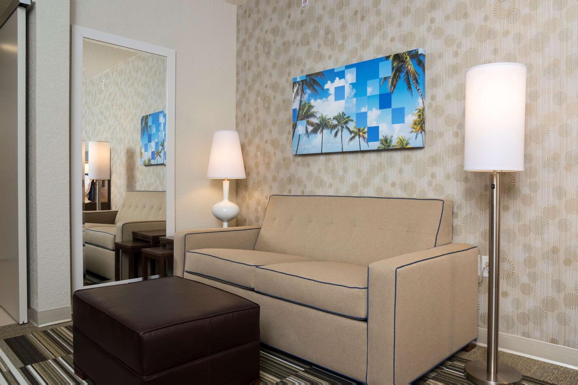 Hotel Home2 By Hilton